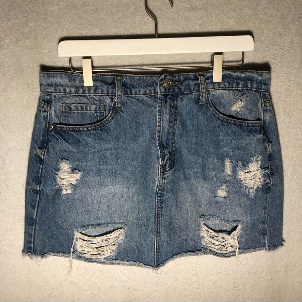 Forever 21 Denim Distressed Front Zip 5 Pocket Raw Hem Mini Skirt Sz M